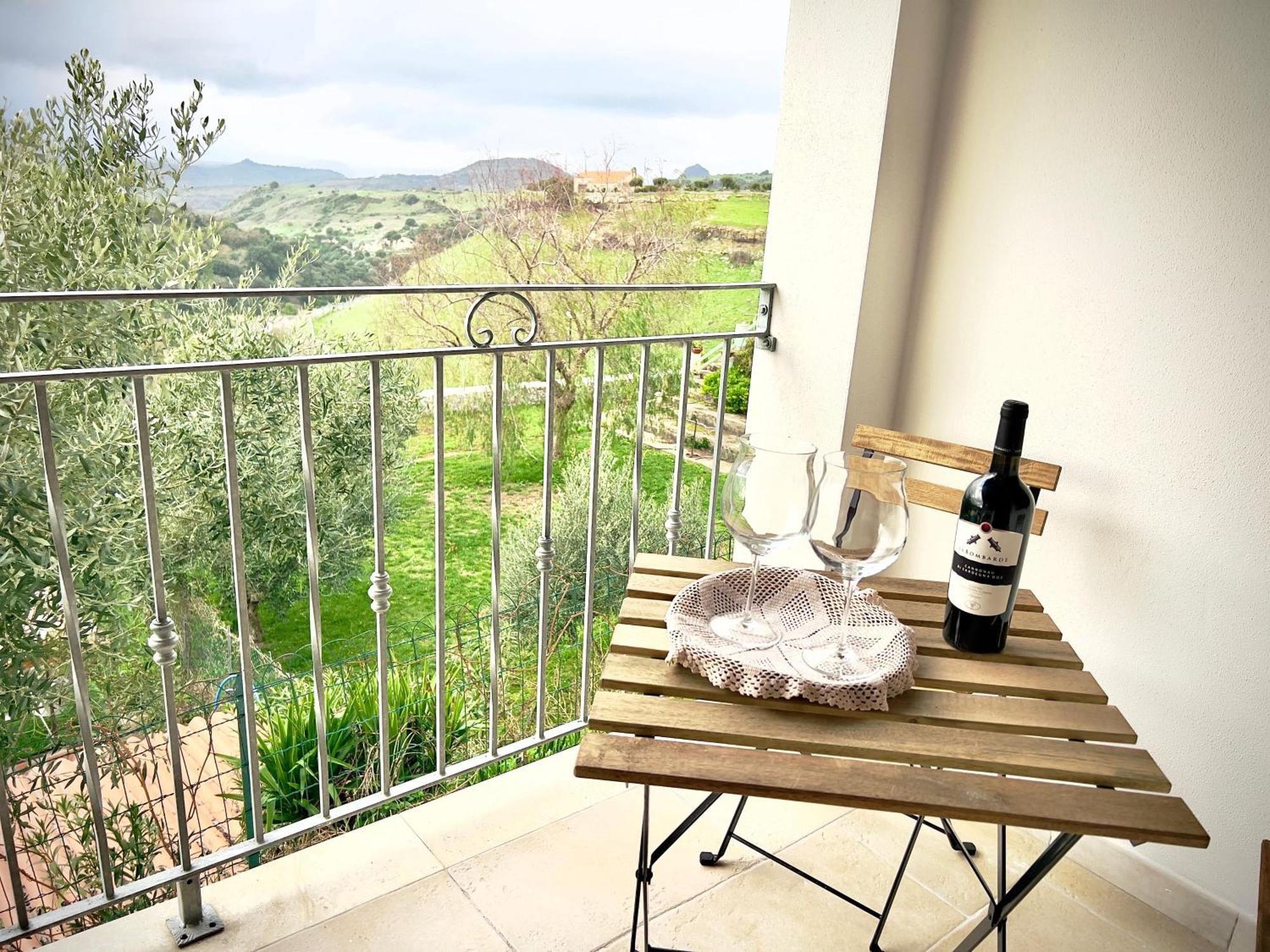 Domus La Roccia Hotel Pozzomaggiore ภายนอก รูปภาพ