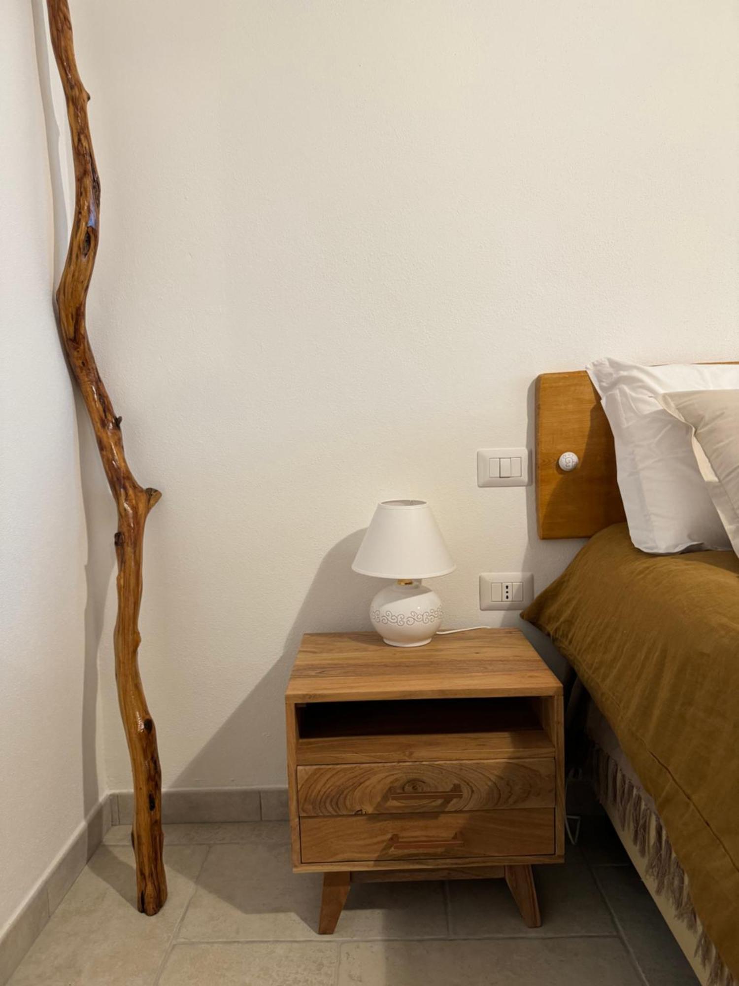 Domus La Roccia Hotel Pozzomaggiore ภายนอก รูปภาพ