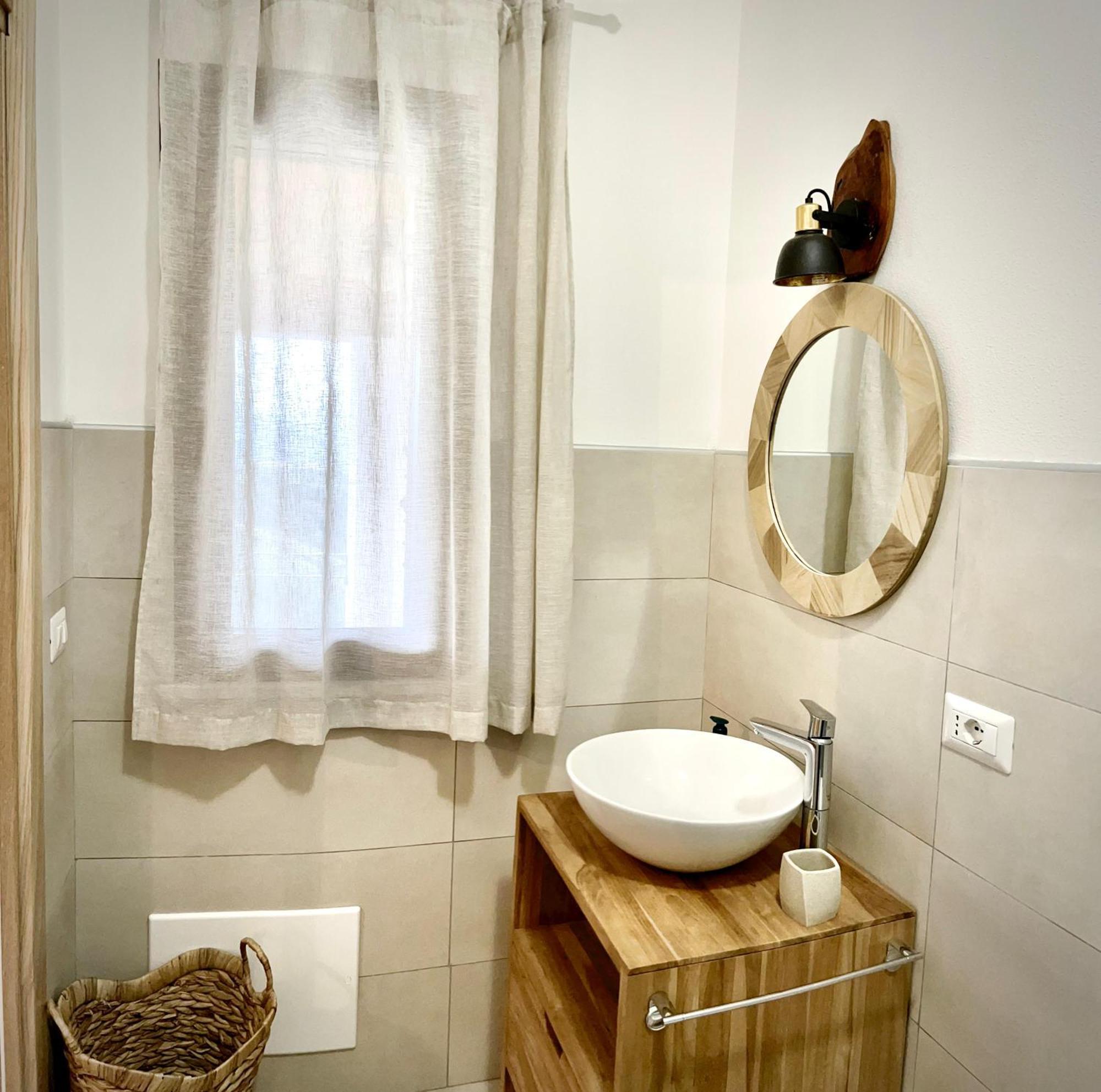 Domus La Roccia Hotel Pozzomaggiore ภายนอก รูปภาพ